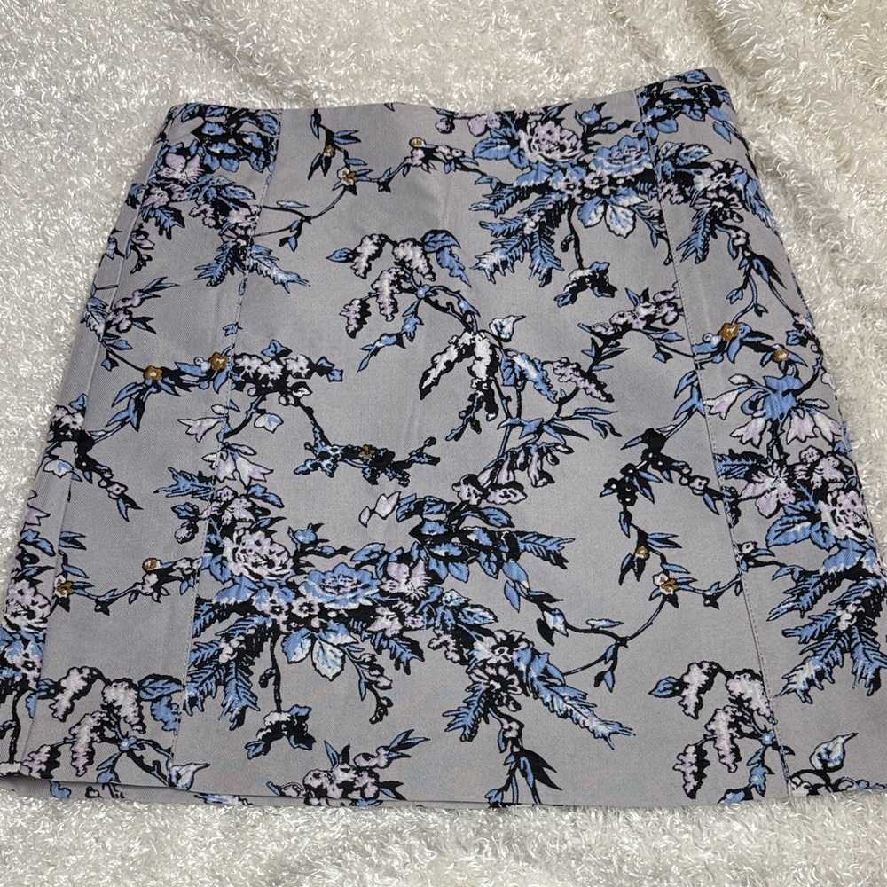 LOFT grey floral skirt size 2